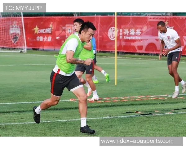 小卡独自训练至六月力求提升身体适应高强度对抗能力