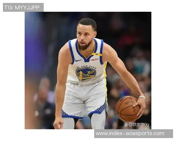 库里揭幕战表现出色16投7中贡献20分4板5助1帽三分球命中率高达50