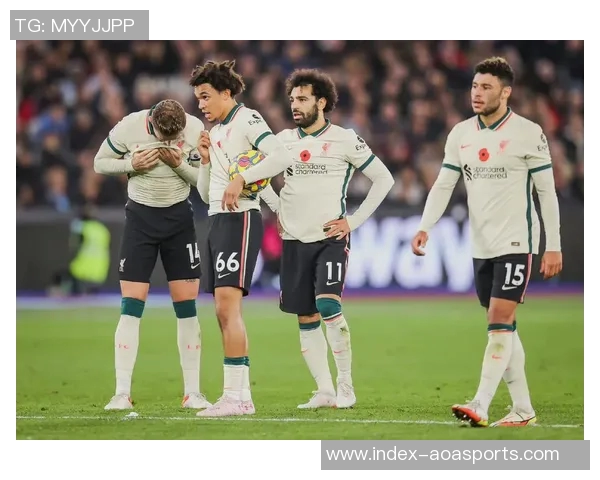 利物浦客场航班延误四小时球队发布会取消状况堪忧