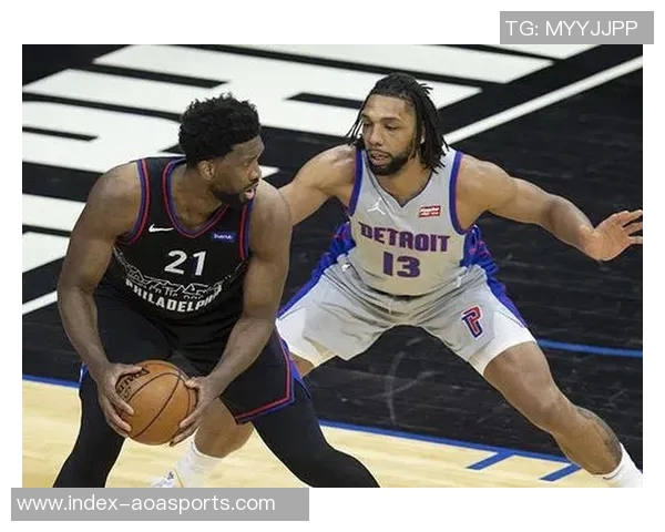 巴格利替补出战9分钟勇斗恩比德贡献6分3篮板3助攻1抢断表现亮眼