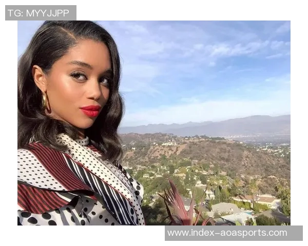 克莱表现平平女友陪伴成亮点7中2仅得8分4板1断三分命中率低迷