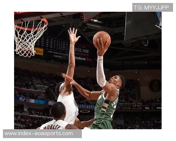 字母哥场均禁区得分233创历史新高超越奥尼尔成传奇 字母哥场均禁区得分233创历史新高超越奥尼尔成传奇