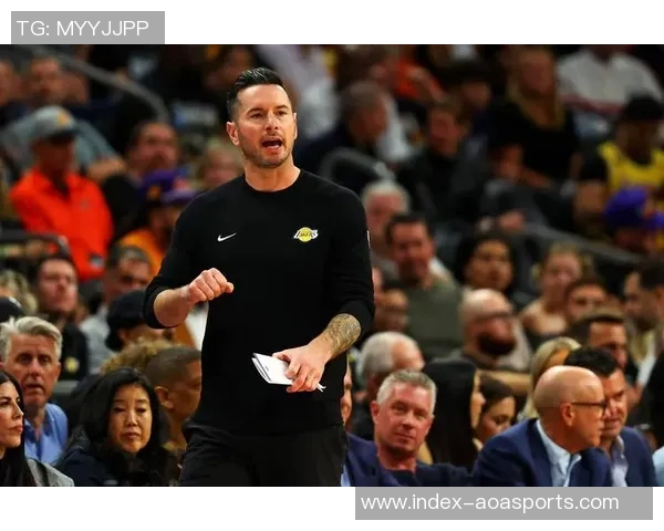 里夫斯回忆浓眉被交易时的反应称以为是玩笑话