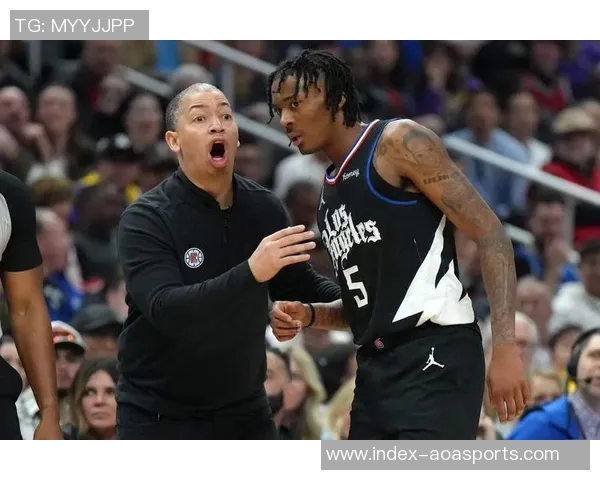 海兰德表现出色7投4中三分球3记贡献11分1篮板2抢断值得期待