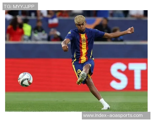 亚马尔社交媒体分享诺坎普夕阳美景预示着一个难忘的夜晚即将开启 亚马尔社交媒体分享诺坎普夕阳美景预示着一个难忘的夜晚即将开启