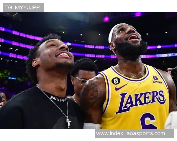 詹姆斯谈布朗尼独立生活亲子交流减少感慨万千