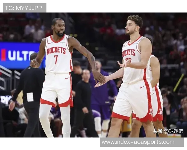 NBA赛事回顾：火箭险胜雷霆湖人战胜勇士开拓者轻松击败灰熊