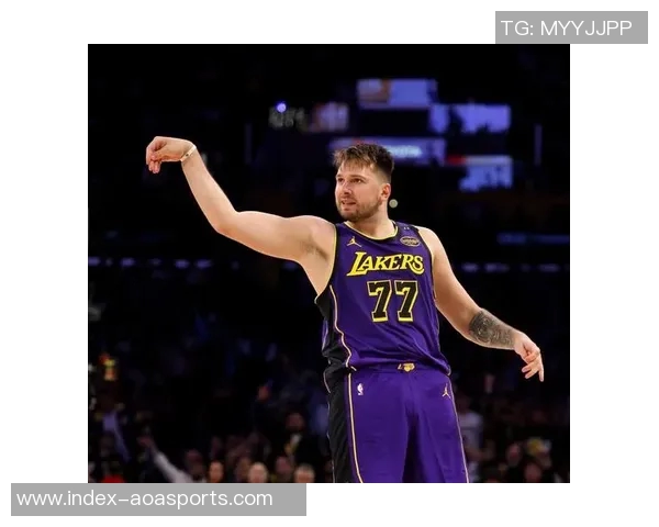 东契奇赞范德彪专注投篮提升信心其他表现同样不可或缺