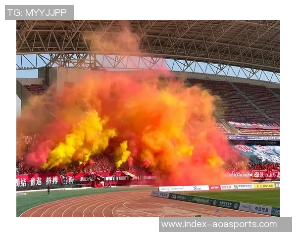 前爵士双煞戈贝尔米切尔赛场趣味互动赌现金引发球迷热议